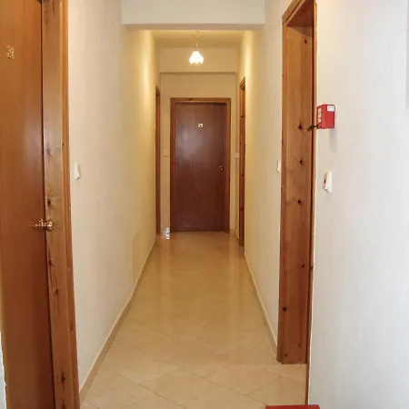 Antonis Hotel Vrasná