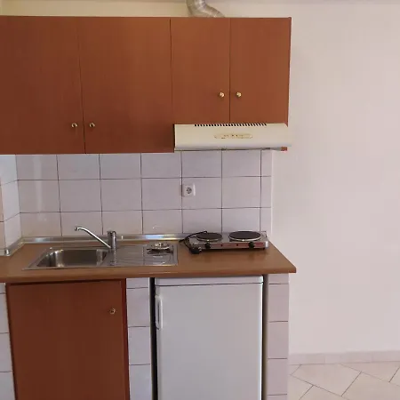 Antonis Hotel Vrasná